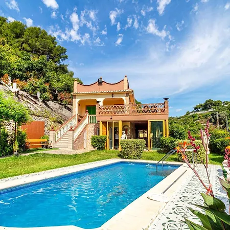 Сasa de vacaciones 3 Bedroom Awesome In *