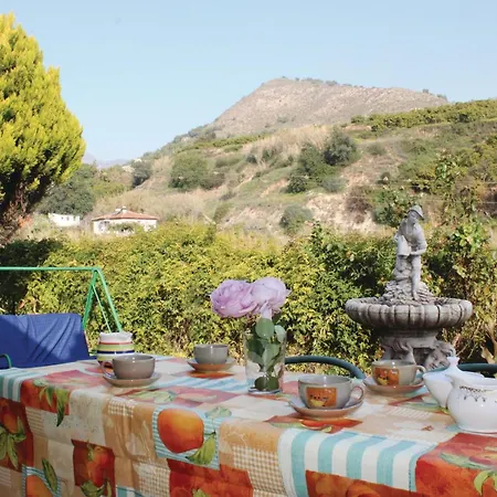 Сasa de vacaciones 3 Bedroom Awesome In *