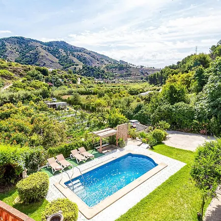 Сasa de vacaciones 3 Bedroom Awesome In Nerja